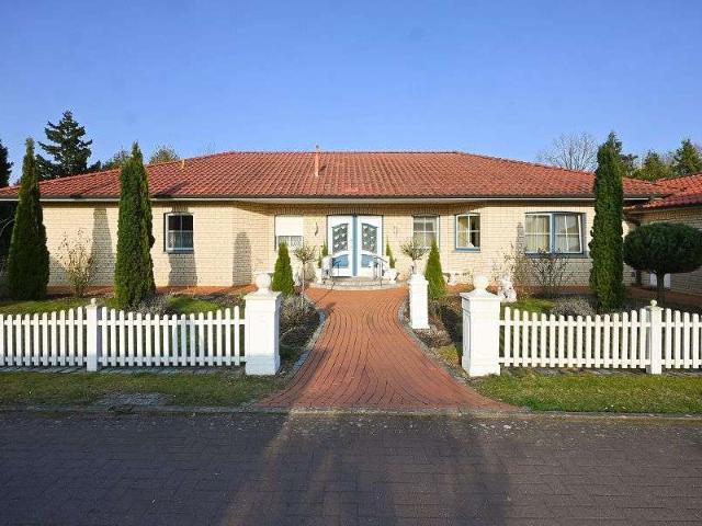 Haus zum Kaufen in Barenburg bei Sulingen 399.000,00 EUR 322.05 m²