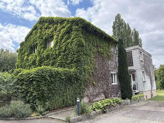 Haus zum Kaufen in Barsinghausen 299.000,00 EUR 305 m²