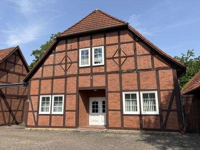 Haus zum Kaufen in Barsinghausen Groß Munzel 369.000,00 EUR 242 m²