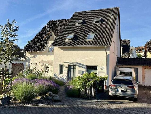 Haus zum Kaufen in Bassenheim 499.999,00 EUR 159.5 m²