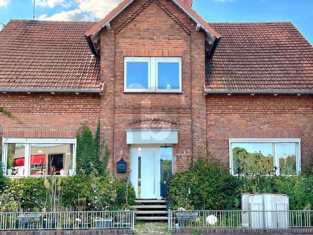 Haus zum Kaufen in Bassum 350.000,00 EUR 397 m²