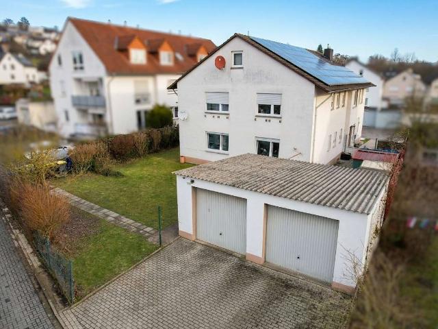 Haus zum Kaufen in Beverungen 299.000,00 EUR 251 m²