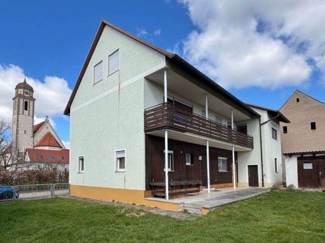 Haus zum Kaufen in Bechhofen 299.000,00 EUR 187 m²