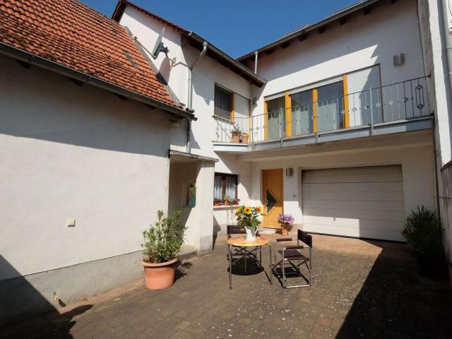 Haus zum Kaufen in Bechtolsheim 329.000,00 EUR 232 m²