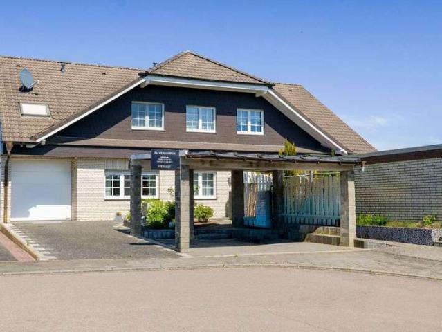 Haus zum Kaufen in Bedburg 699.000,00 EUR 341 m²
