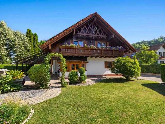 Haus zum Kaufen in Bellenberg 899.000,00 EUR 221.73 m²