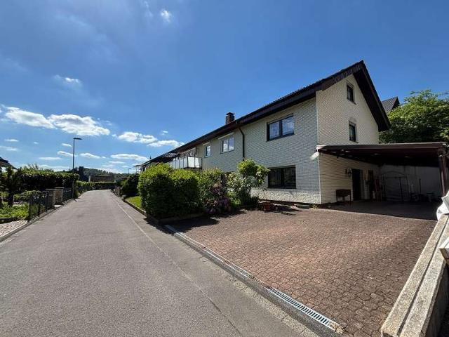Haus zum Kaufen in Bergneustadt 317.500,00 EUR 247 m²