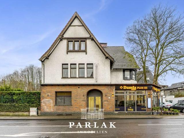 Haus zum Kaufen in Bergisch Gladbach 1.640.000,00 EUR 365 m²