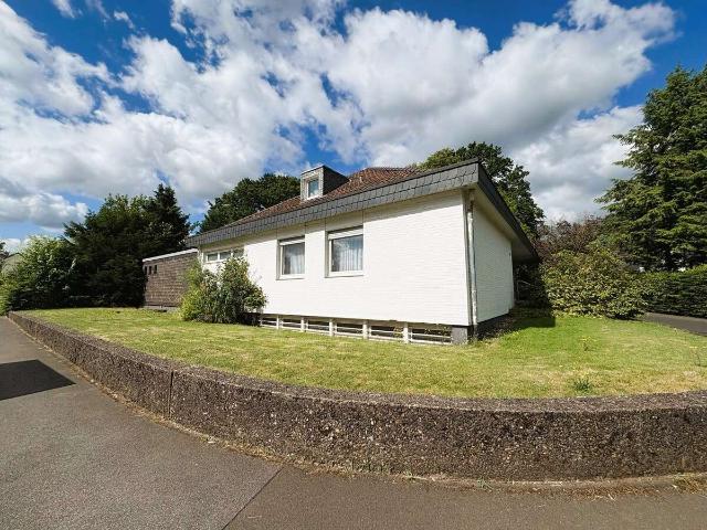 Haus zum Kaufen in Bergisch Gladbach 1.080.000,00 EUR 234.43 m²