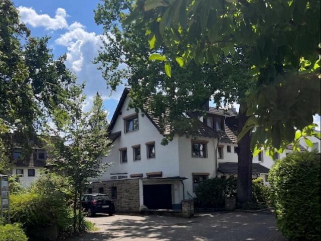 Haus zum Kaufen in Bergisch Gladbach 589.000,00 EUR 288 m²