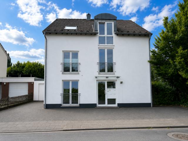 Haus zum Kaufen in Bergisch Gladbach 795.000,00 EUR 232 m²