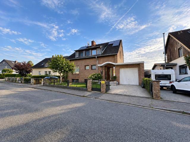 Haus zum Kaufen in Bergisch Gladbach 899.000,00 EUR 142 m²