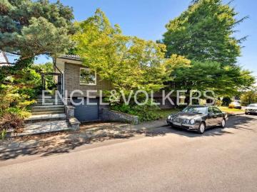 Haus zum Kaufen in Bergisch Gladbach Bensberg 1.200.000,00 EUR 256 m²