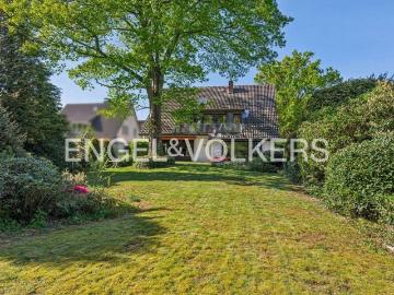 Haus zum Kaufen in Bergisch Gladbach Refrath 875.000,00 EUR 252 m²