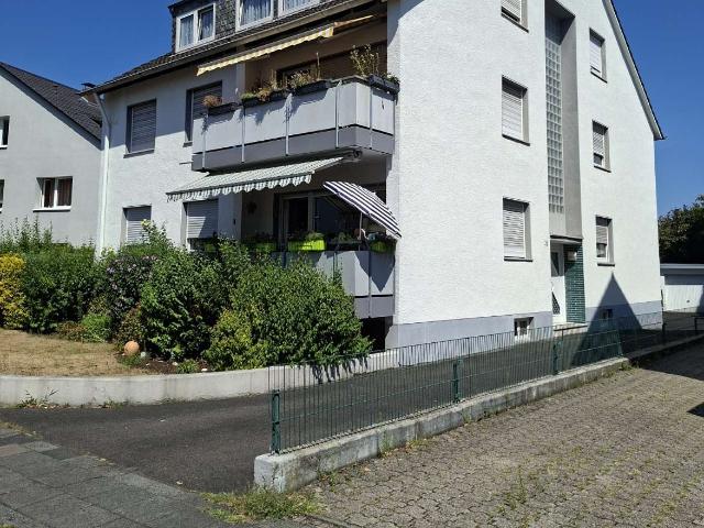 Haus zum Kaufen in Bergisch Gladbach Refrath 1.180.000,00 EUR 381 m²