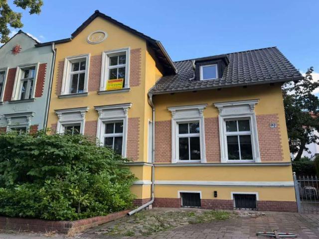 Haus zum Kaufen in Berlin Karlshorst 760.000,00 EUR 166 m²