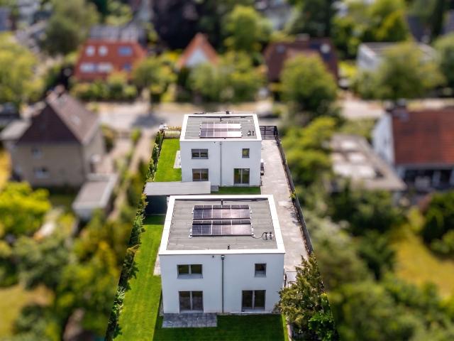 Haus zum Kaufen in Berlin Lichterfelde 2.400.000,00 EUR 304 m²
