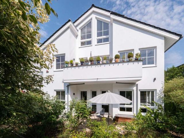Haus zum Kaufen in Berlin Rosenthal 1.150.000,00 EUR 193.46 m²