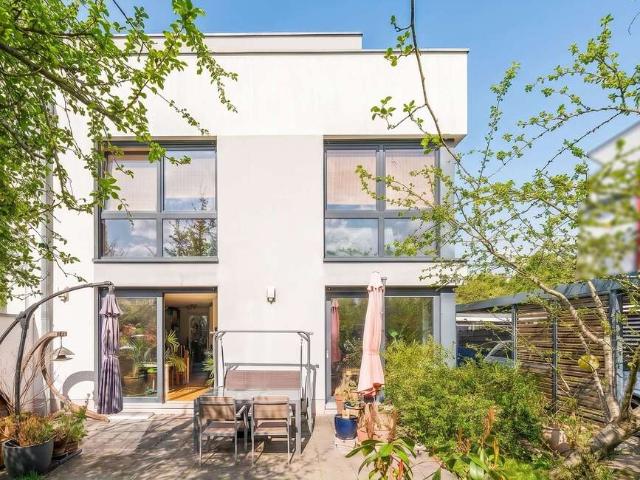 Haus zum Kaufen in Berlin Steglitz 1.350.000,00 EUR 177 m²