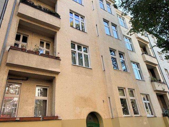 Haus zum Kaufen in Berlin Steglitz 3.500.000,00 EUR 1700.44 m²