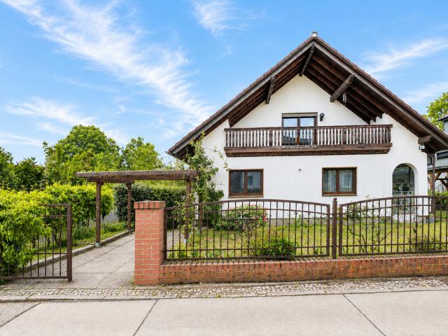 Haus zum Kaufen in Berlin Tegel 695.000,00 EUR 150 m²