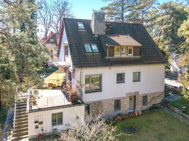 Haus zum Kaufen in Berlin Westend 1.795.000,00 EUR 219.3 m²