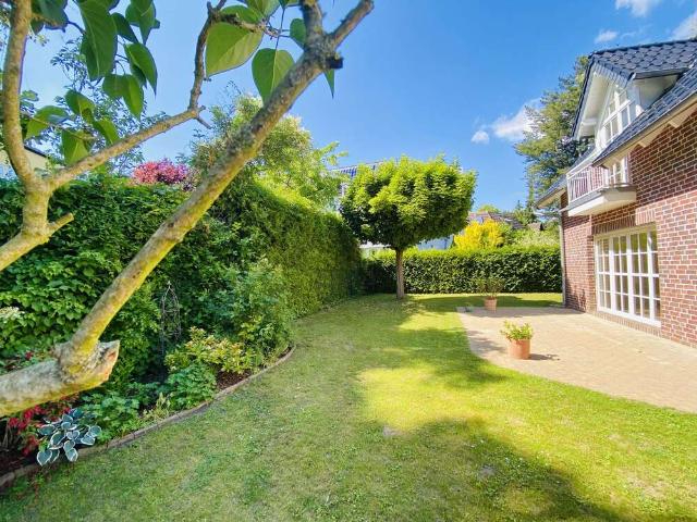 Haus zum Kaufen in Berlin Zehlendorf 1.649.000,00 EUR 250 m²