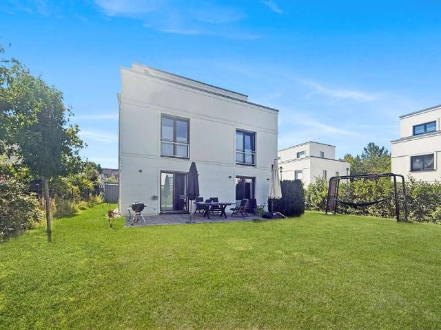 Haus zum Kaufen in Berlin 1.070.000,00 EUR 195.57 m²