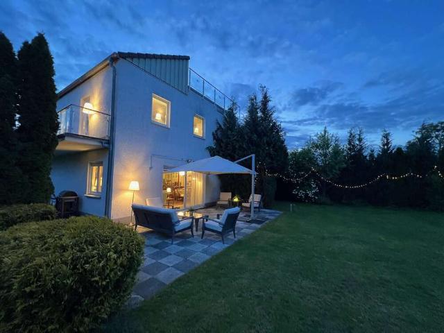 Haus zum Kaufen in Berlin 1.100.000,00 EUR 216 m²