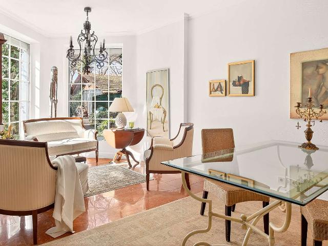 Haus zum Kaufen in Berlin 1.200.000,00 EUR 245.14 m²