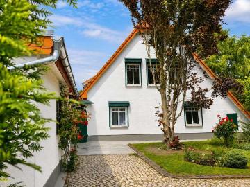 Haus zum Kaufen in Berlin 1.200.000,00 EUR 476.3 m²