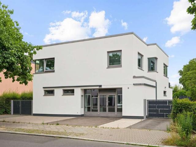 Haus zum Kaufen in Berlin 1.300.000,00 EUR 205 m²