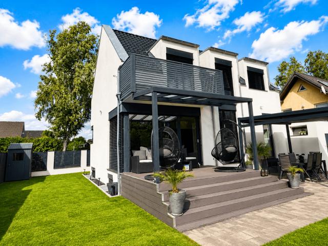 Haus zum Kaufen in Berlin 1.390.000,00 EUR 220 m²