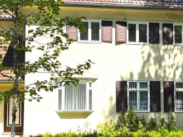 Haus zum Kaufen in Berlin 1.500.000,00 EUR 220 m²