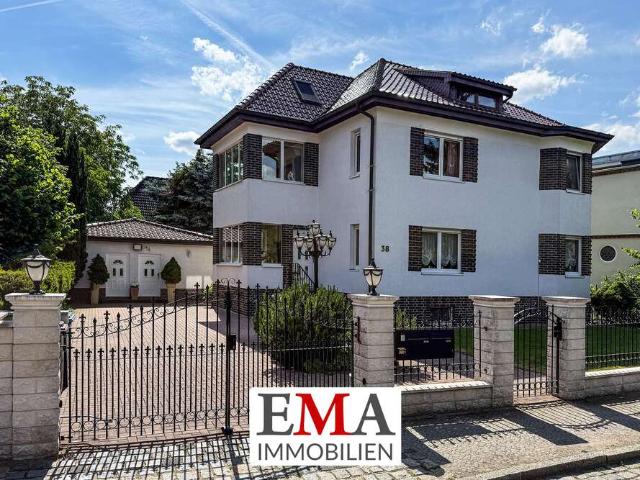 Haus zum Kaufen in Berlin 1.500.000,00 EUR 233 m²