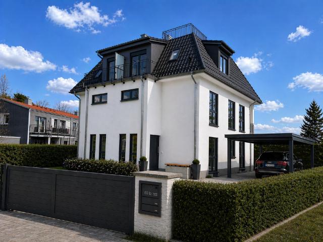 Haus zum Kaufen in Berlin 1.600.000,00 EUR 217 m²
