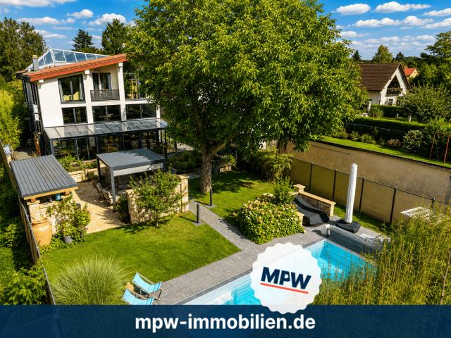 Haus zum Kaufen in Berlin 1.689.000,00 EUR 310 m²