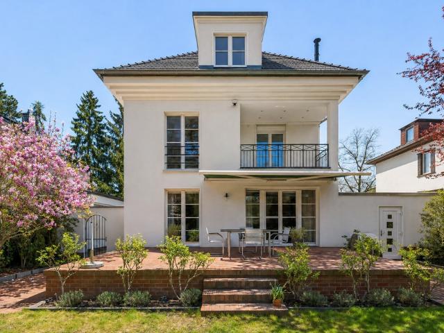 Haus zum Kaufen in Berlin 1.748.000,00 EUR 200 m²