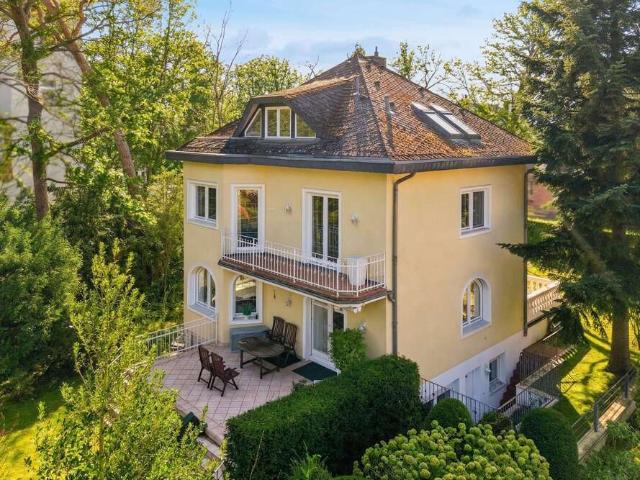 Haus zum Kaufen in Berlin 1.750.000,00 EUR 195 m²