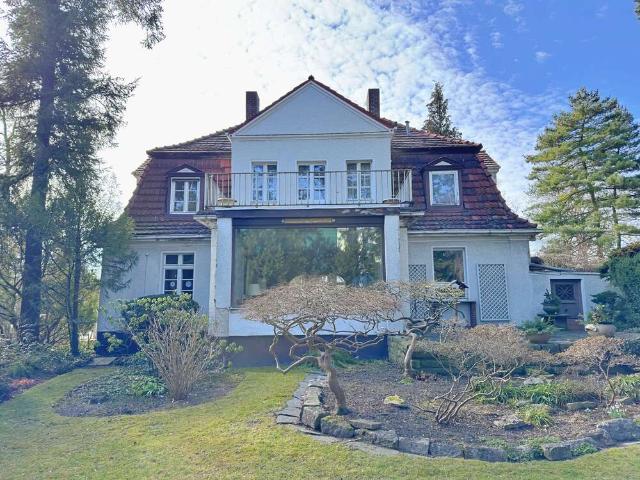 Haus zum Kaufen in Berlin 1.750.000,00 EUR 263.8 m²