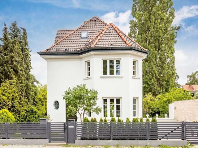 Haus zum Kaufen in Berlin 1.890.000,00 EUR 235 m²