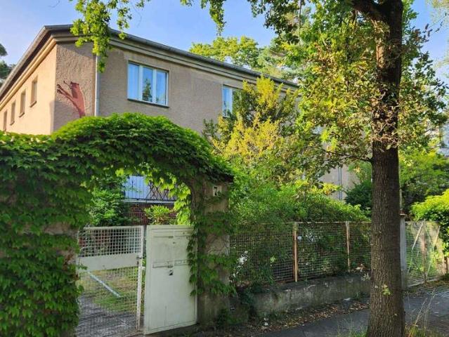 Haus zum Kaufen in Berlin 1.890.000,00 EUR 240 m²
