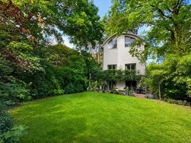 Haus zum Kaufen in Berlin 2.250.000,00 EUR 240 m²