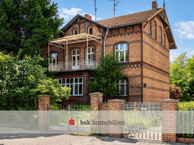 Haus zum Kaufen in Berlin 2.800.000,00 EUR 403.87 m²