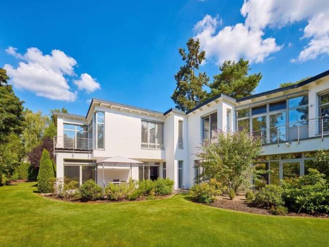 Haus zum Kaufen in Berlin 3.100.000,00 EUR 353 m²