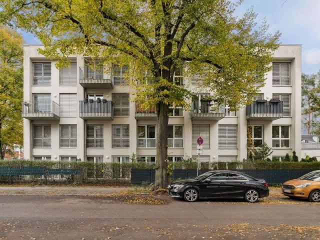 Haus zum Kaufen in Berlin 3.400.000,00 EUR 1067.8 m²
