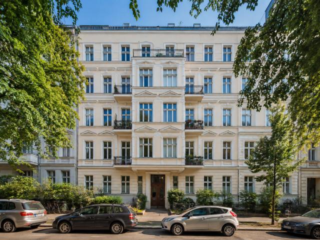 Haus zum Kaufen in Berlin 3.500.000,00 EUR 1200 m²