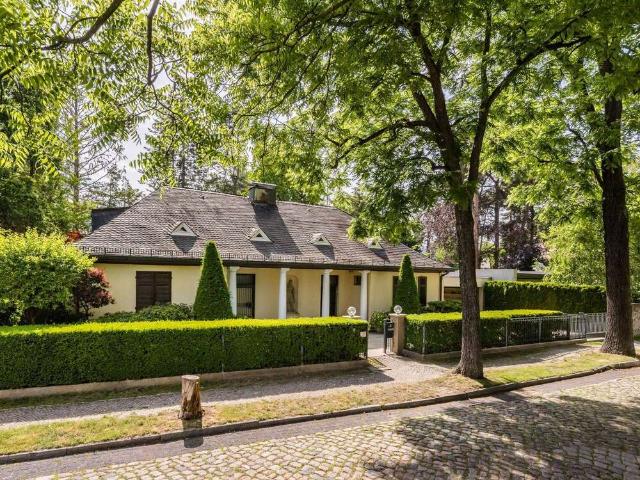Haus zum Kaufen in Berlin 3.750.000,00 EUR 297 m²