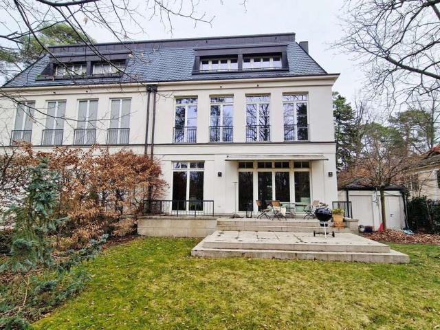 Haus zum Kaufen in Berlin 4.400.000,00 EUR 282 m²