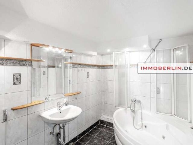 Haus zum Kaufen in Berlin 699.000,00 EUR 238 m²